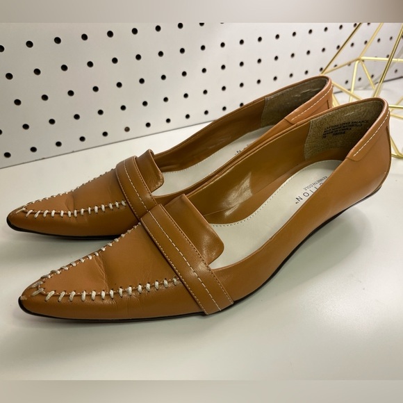 Kenneth Cole Reaction Tan Leather Kitten Heels Y2K White Contrast Stitching 7.5 - Picture 8 of 16